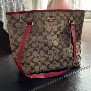 Coach Signature Shoulder Bag in Red